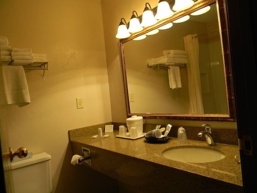 Room, 2 Double Beds, Non Smoking - Photo 3