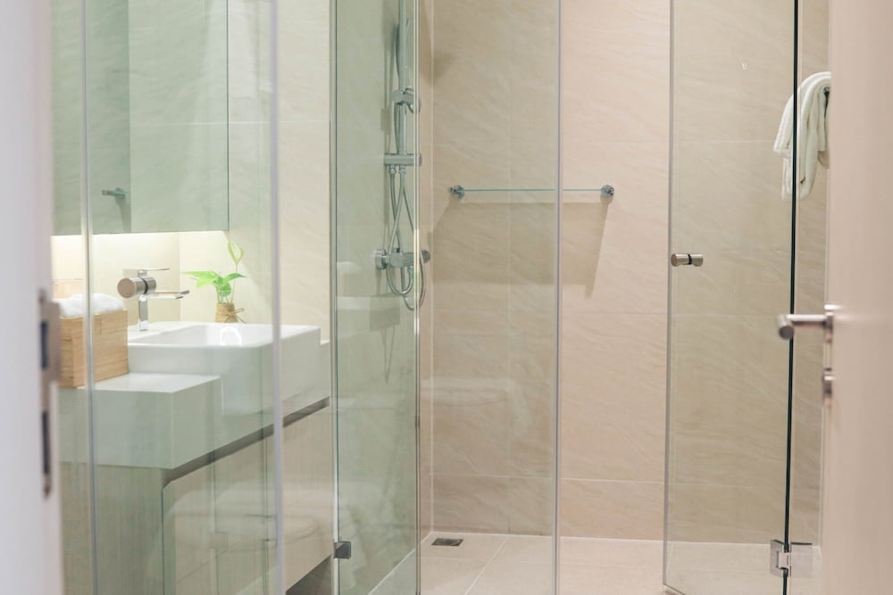 Deluxe Triple Room, Non Smoking, Private Bathroom - Photo 2