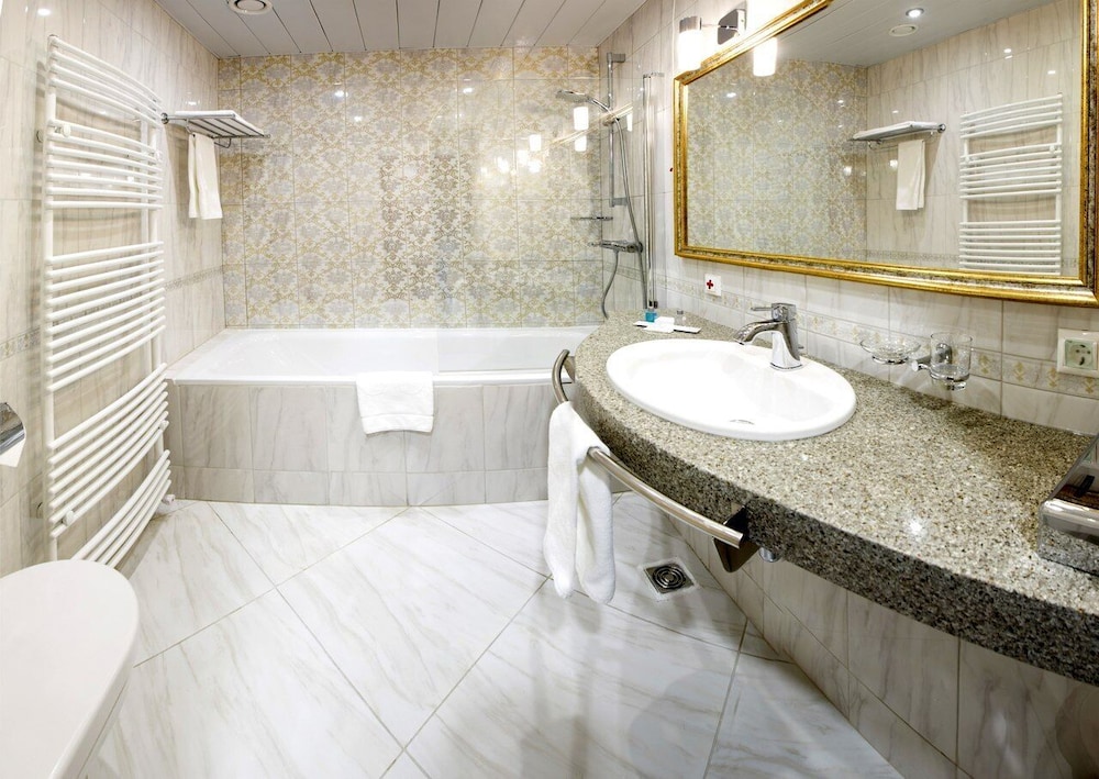 Deluxe Studio Suite photo 2