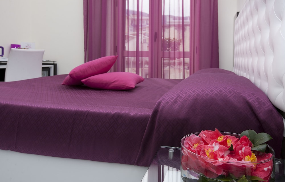 Comfort Room, Annex Building (Corso Italia 176)