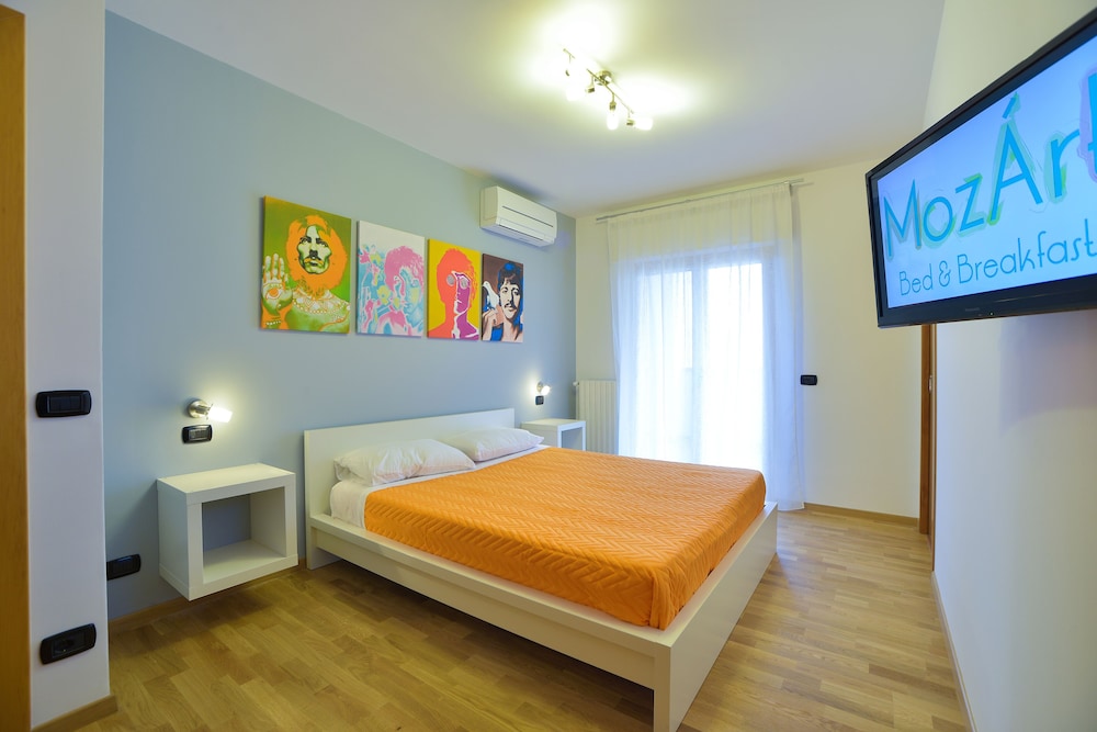 Comfort Quadruple Room, 1 Queen Bed with Sofa bed (Music Room)