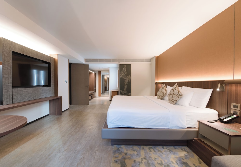 One Bedroom Executive thumbnail 5
