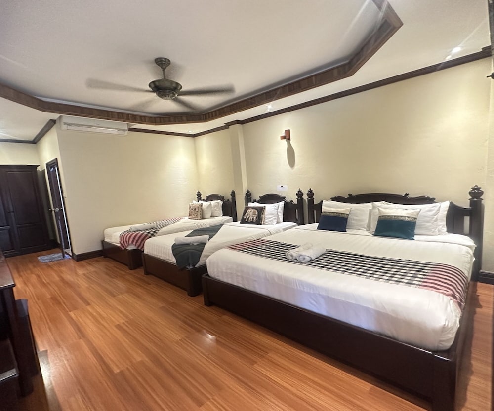 Family Room - Photo 1