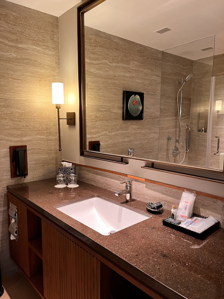 Deluxe Room, 1 Twin Bed photo 3
