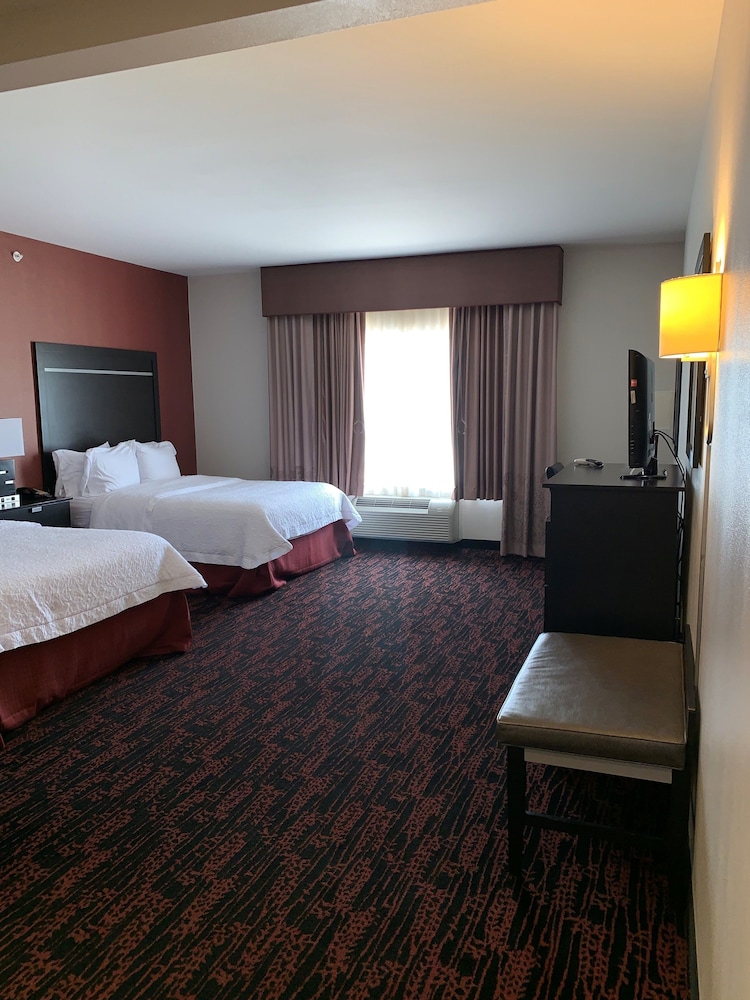 Room, 2 Queen Beds, Accessible, Non Smoking - Photo 4