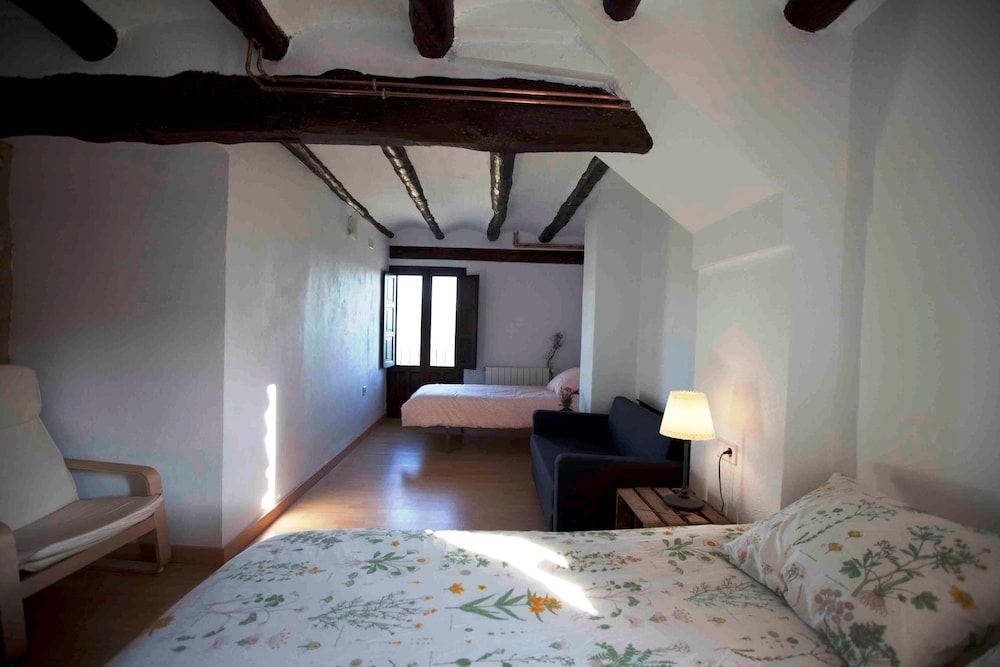 Traditional House, Multiple Bedrooms
