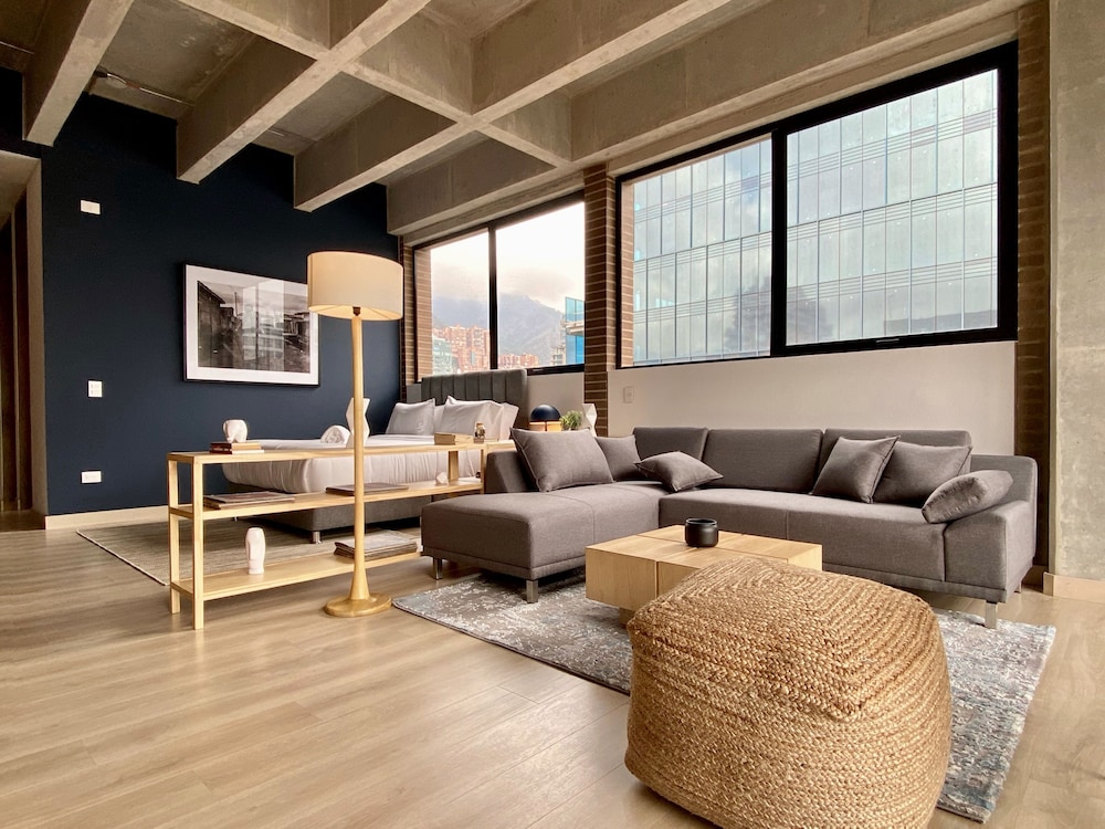 Apartment (701)