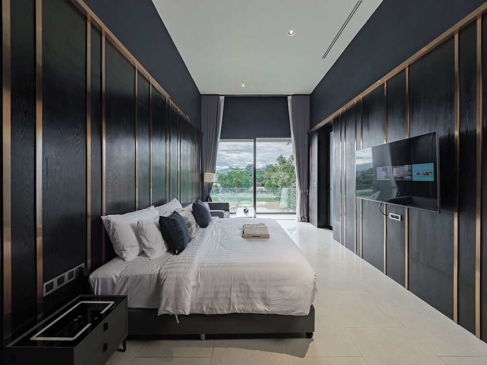 Junior Double Room, 1 King Bed, River View