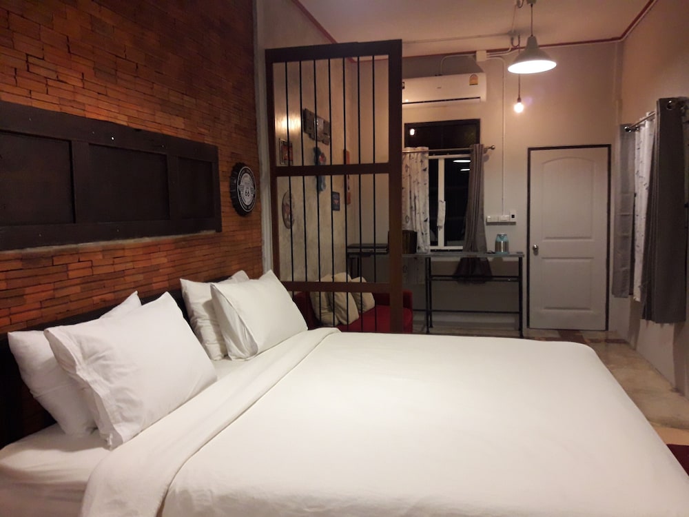 Deluxe Room - Photo 1