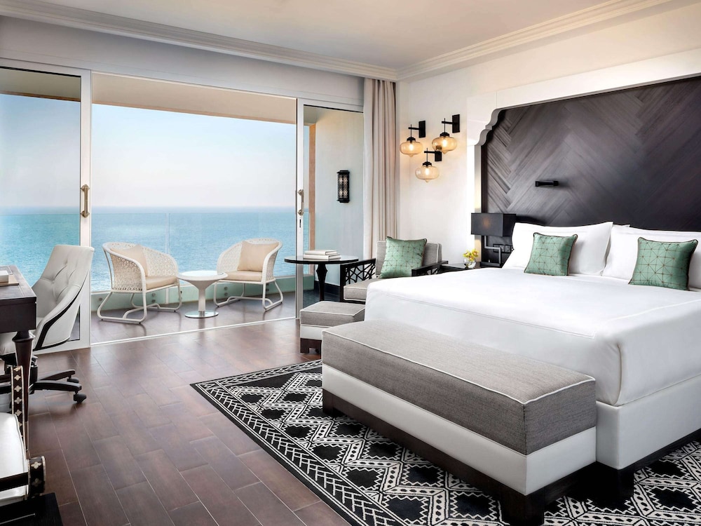 Room, 1 King Bed, Non Smoking, Ocean View