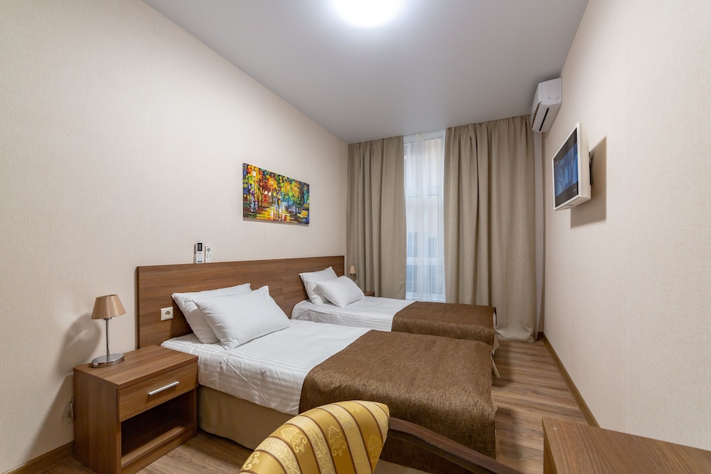 Family House, 3 Bedrooms, Smoking photo 1