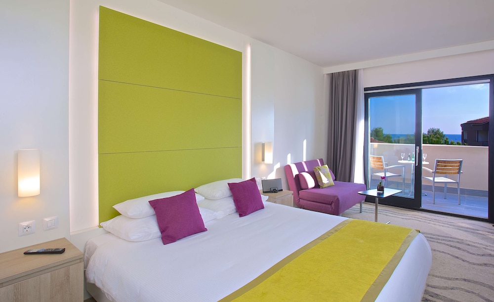 Premium Room - Photo 2
