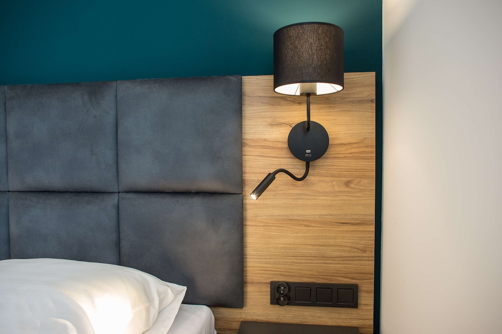 Standard Room, 1 Double Bed - Photo 8