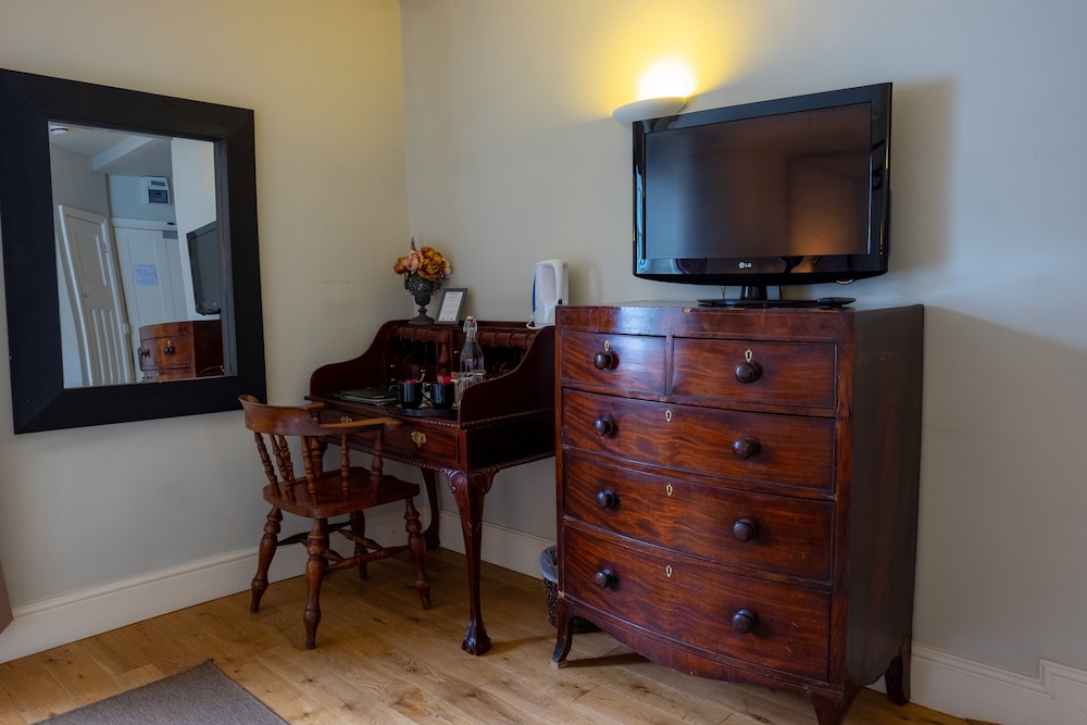 Superior Double Room, Ensuite (Room 2)