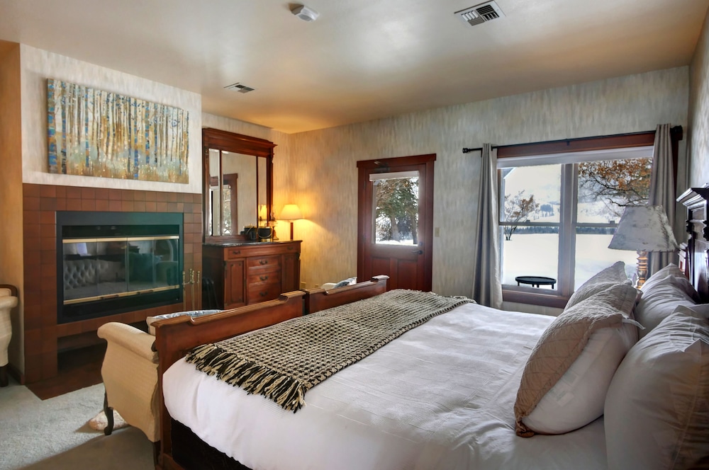 Elite Room