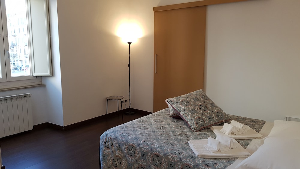 Superior Double Room, 1 Queen Bed, Private Bathroom, City View