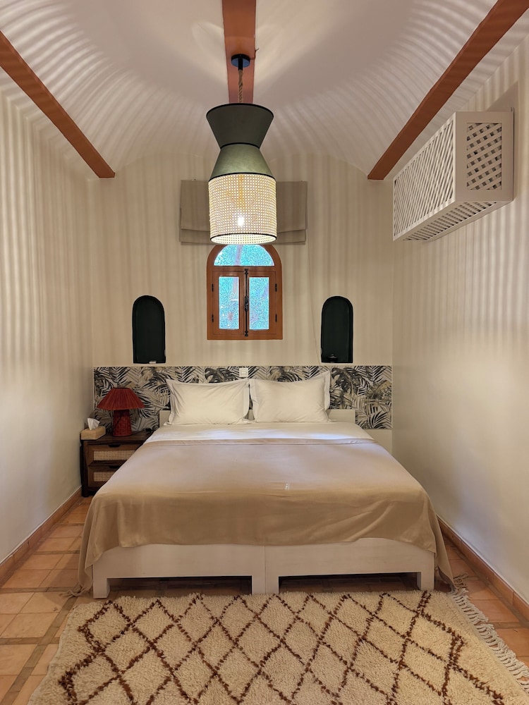 Comfort Room photo 2