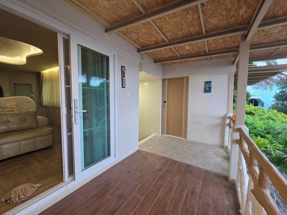 Luxe Suite with Plunge Pool and Seaview - Photo 10