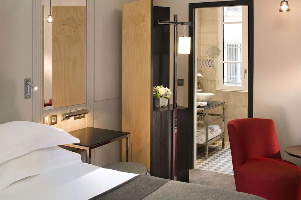 Superior Double Room with access spa thumbnail 6