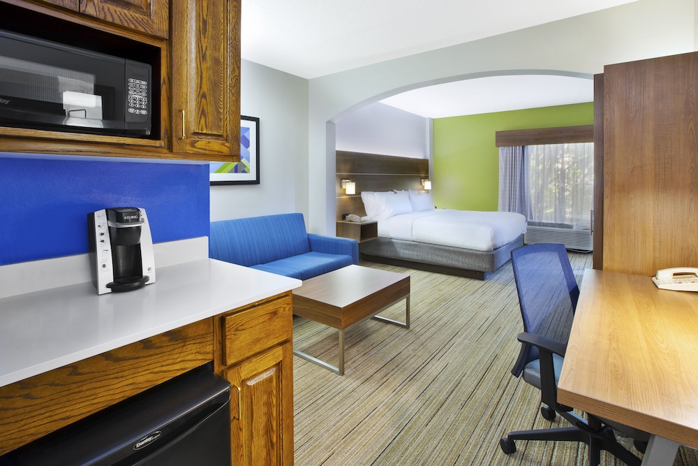 Standard Room, 1 Queen Bed, Accessible, Jetted Tub (Hearing) - Photo 4