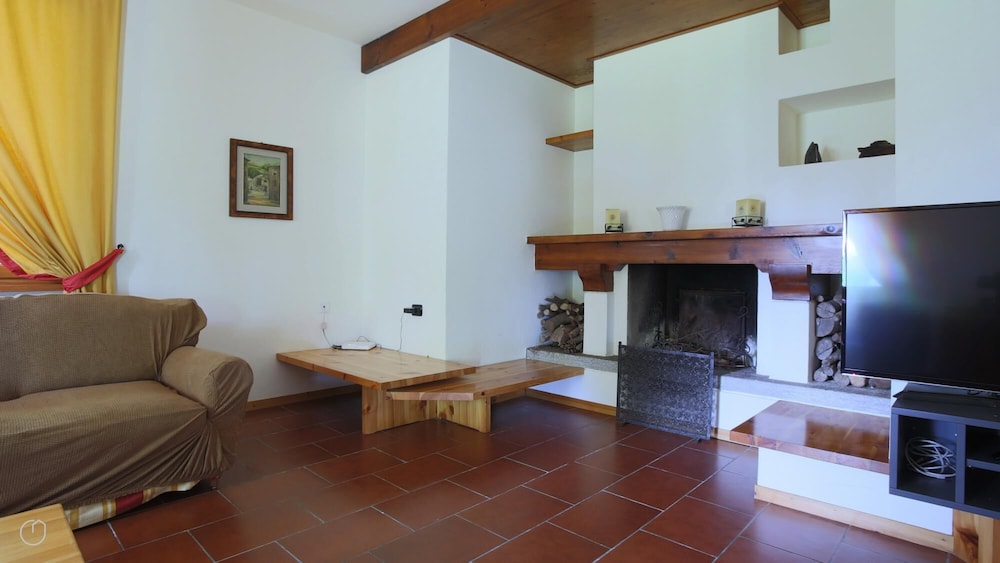 Villa photo 3