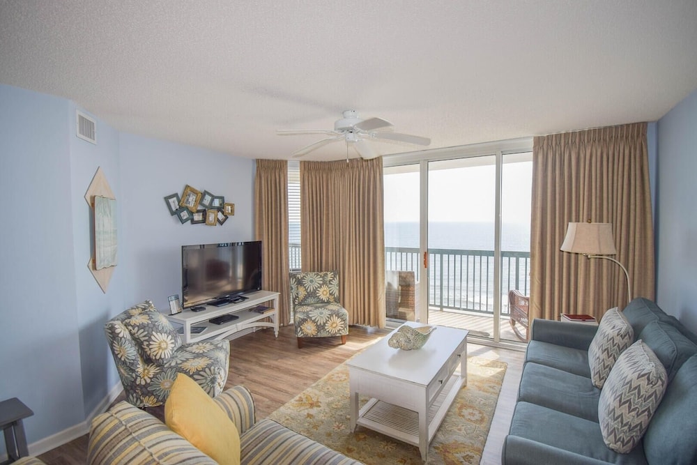 Condo, 2 Bedrooms