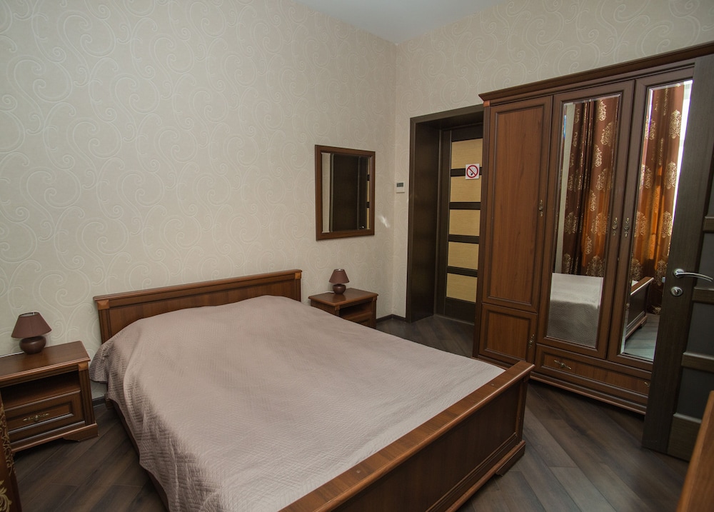 Budget Double Room photo 3