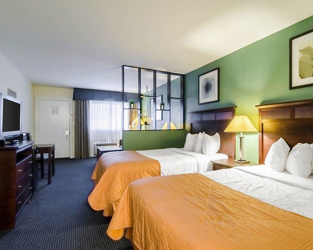 Signature Suite, Multiple Beds, Non Smoking photo 1