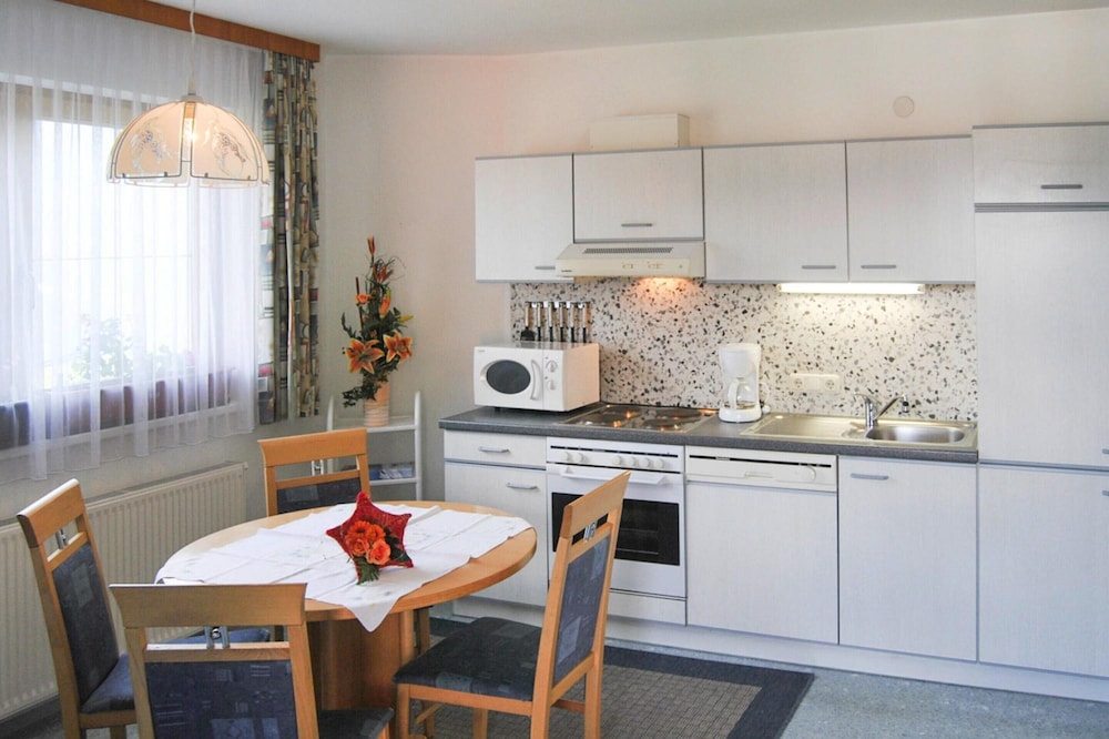 Apartment photo 2