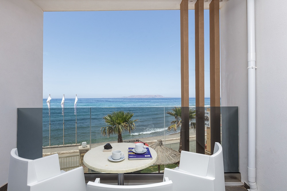 Grand Apartment, 1 Bedroom, Sea View - Photo 13
