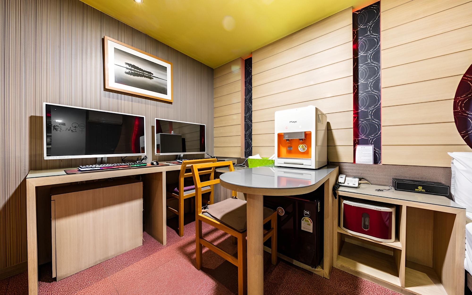 Room (Special Room (Couple PC / PUBG availa) - Photo 2