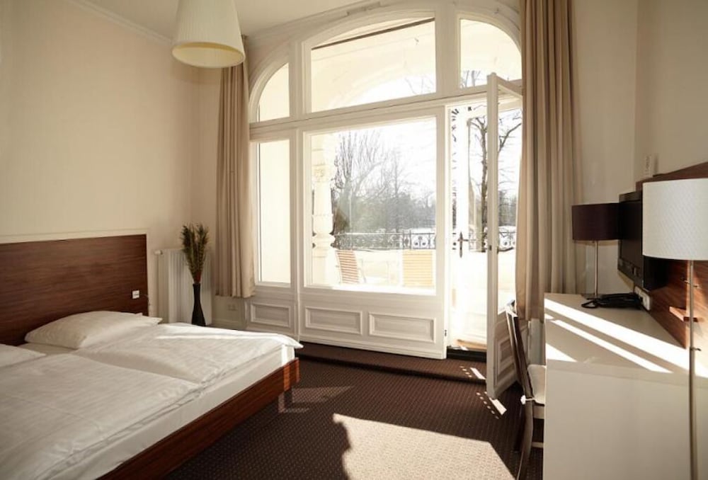 Panoramic Double Room, Balcony, Lake View photo 3