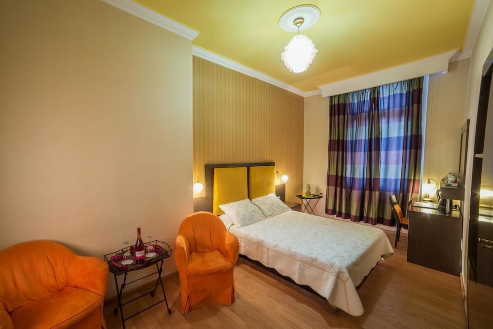 Standard Room - Photo 8