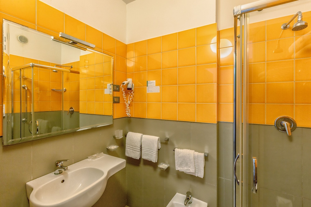 Superior Double Room Single Use, Sea View photo 3