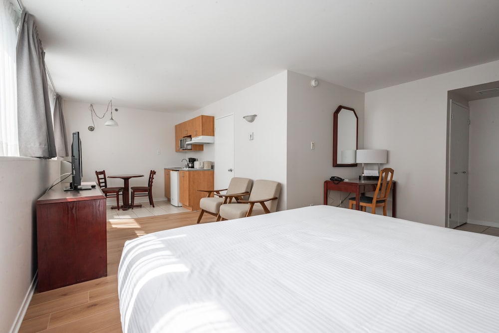 Junior Suite, 1 King Bed photo 3