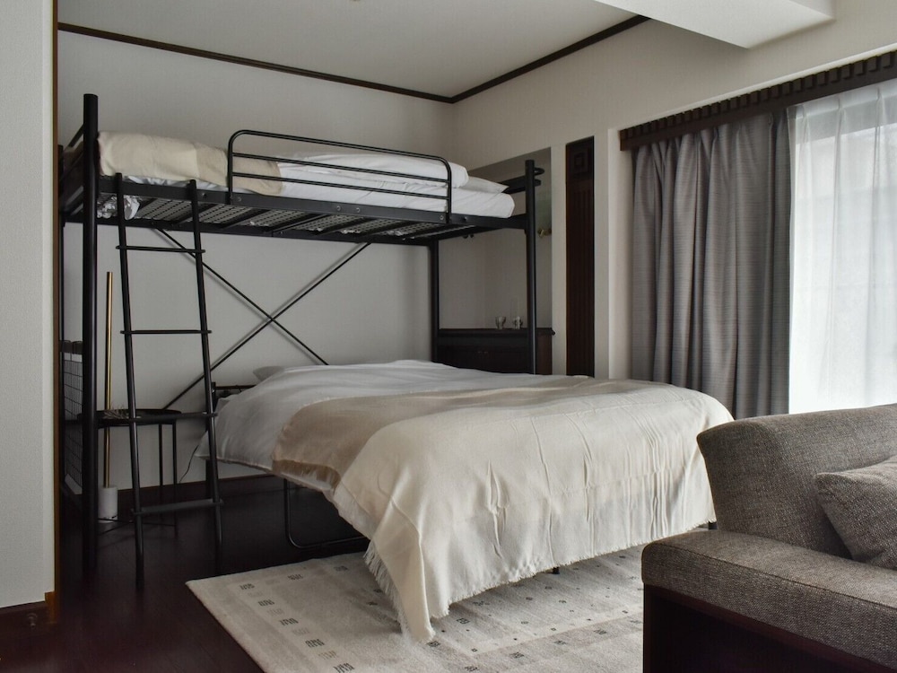 Basic Apartment photo 3