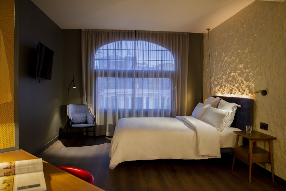 Deluxe Room - Photo 1