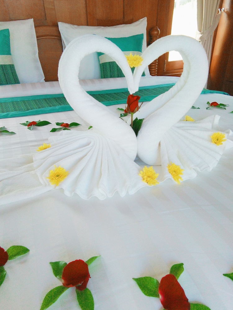 Deluxe Villa, 1 Bedroom, Pool Access, Pool View