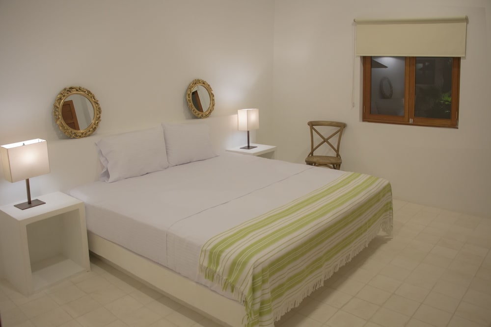 Habitación Estandar 1 cama de matrimonio grande (King)