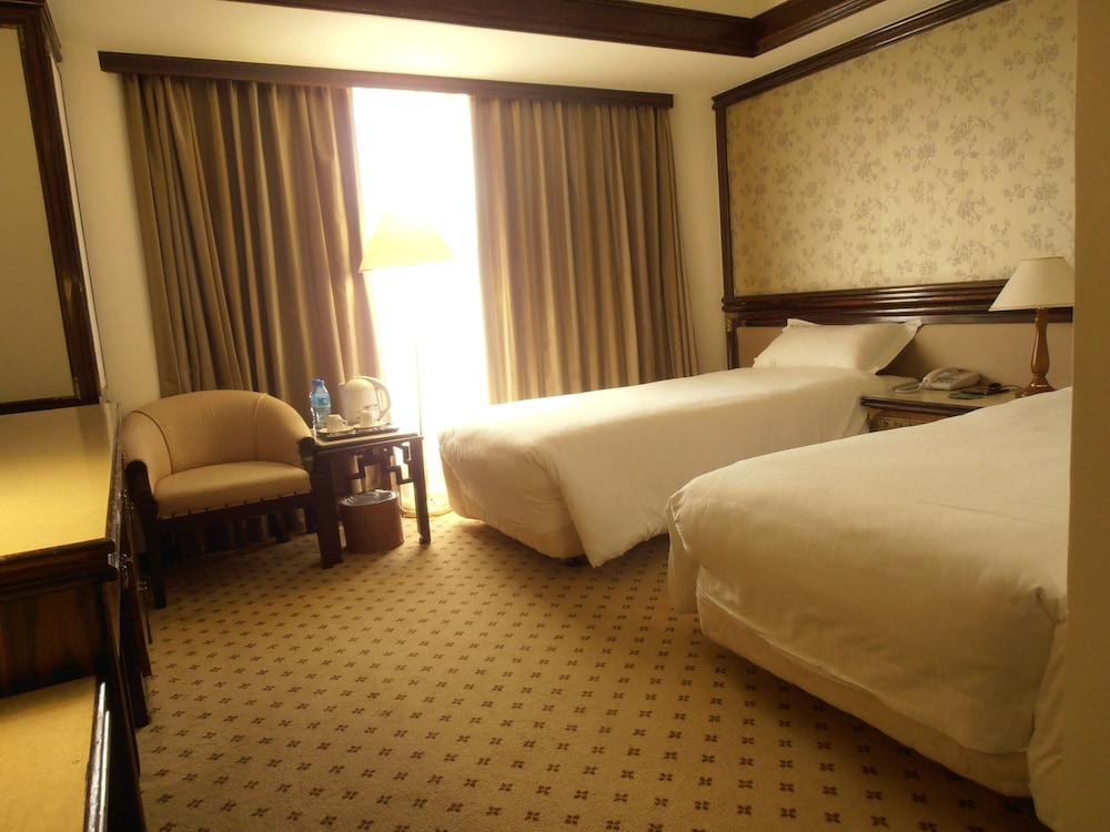 Business Twin Room, 2 Twin Beds ( Each room configuration varies, subject to availability) photo 3