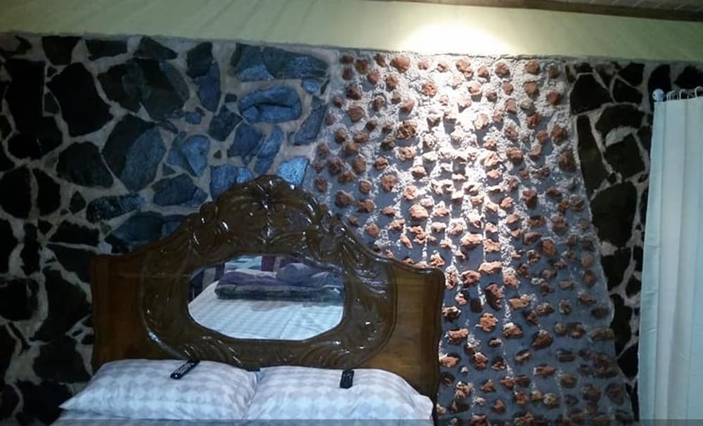 Basic Double Room, 1 Double Bed, Non Smoking photo 2