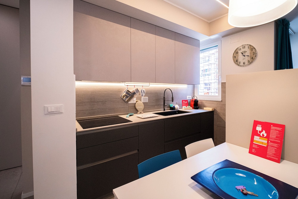 Apartment, Balcony