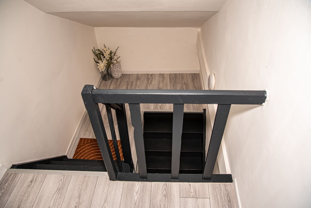 Apartment - Photo 5
