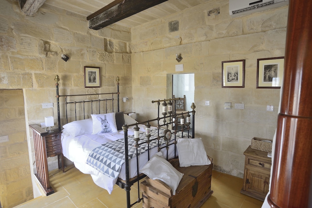 Double or Twin Room, Terrace photo 2