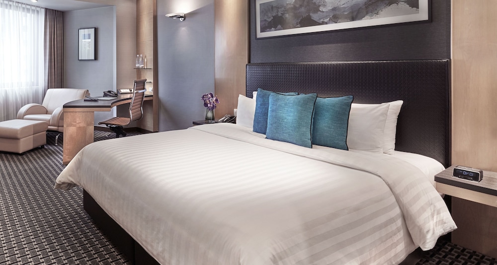 Premier Room