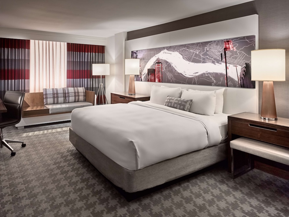 Room, 1 King Bed, Accessible - Photo 1