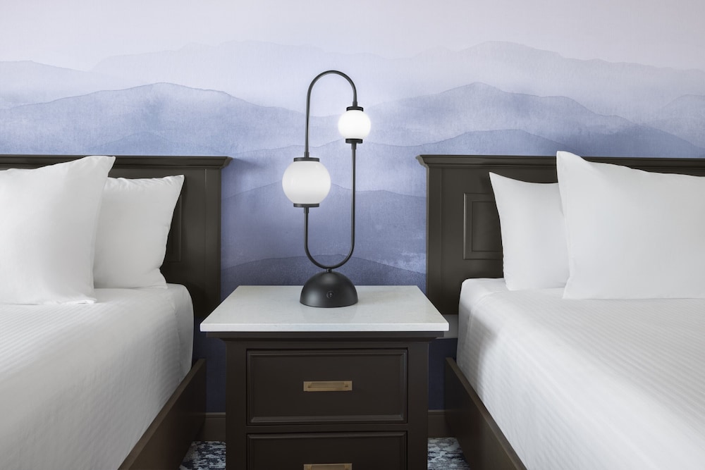 Premium Room, 2 Queen Beds, Non Smoking photo 2