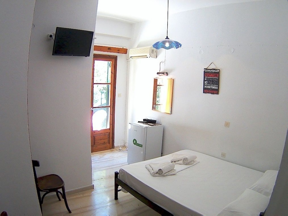 Standard Room, 5 Bedrooms, Courtyard View