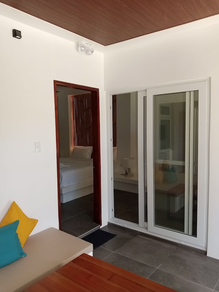 Deluxe Double Room - Photo 8