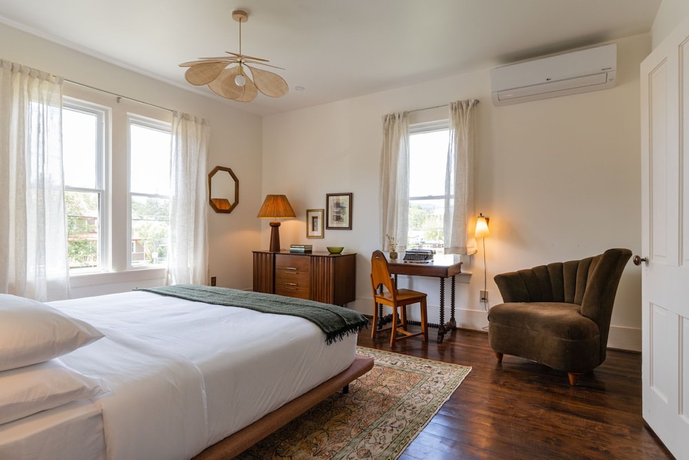 King + Twin Suite